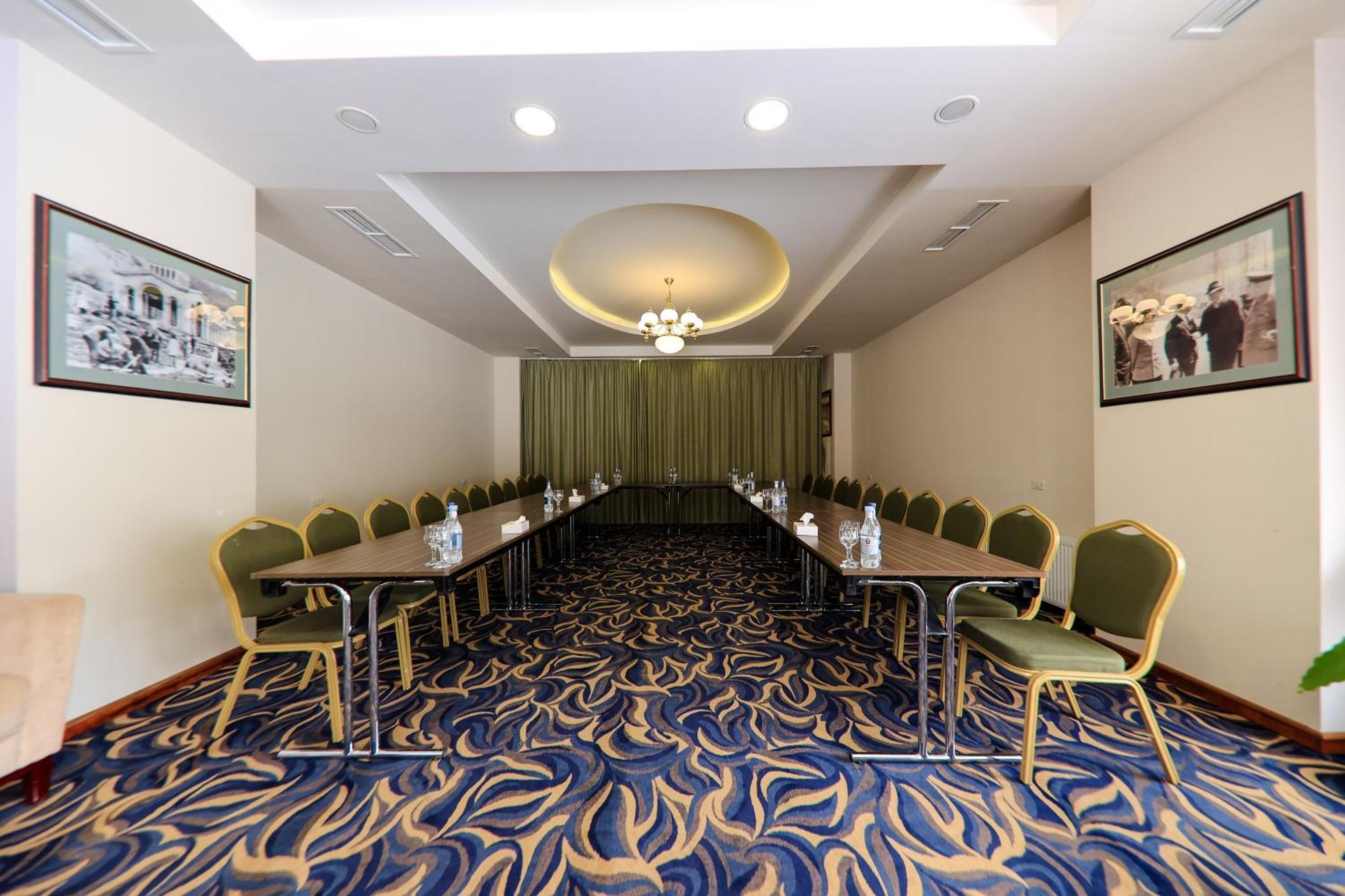 Armenia Hotel 杰尔穆克 外观 照片