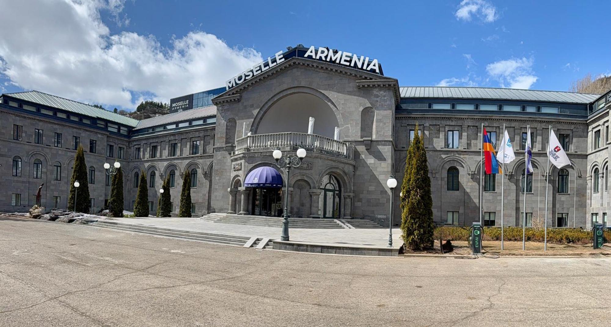 Armenia Hotel 杰尔穆克 外观 照片